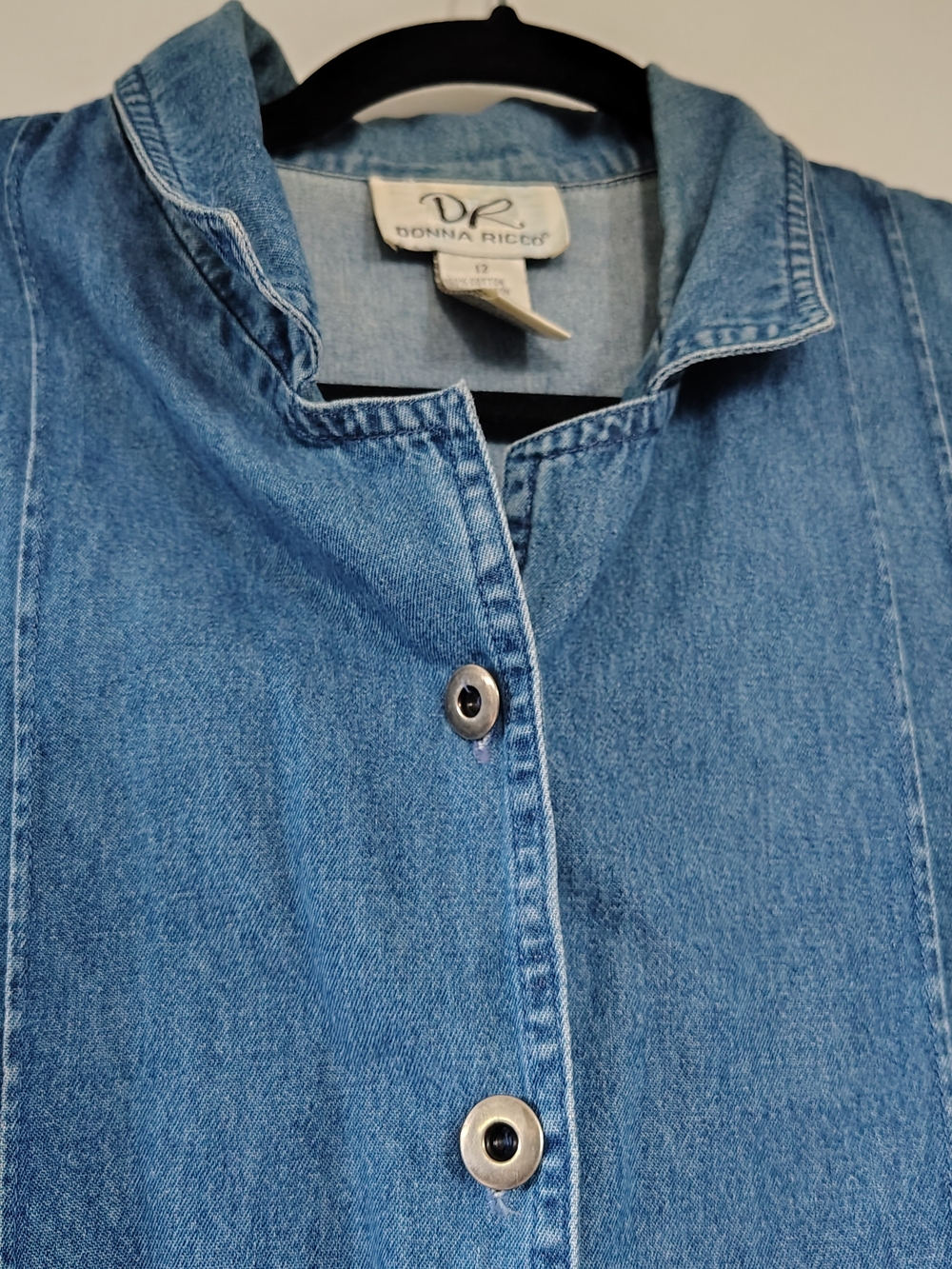 80's Donna Ricco Light Blue Button Down Denim Shirt with Embroidery - Picture 5 of 6